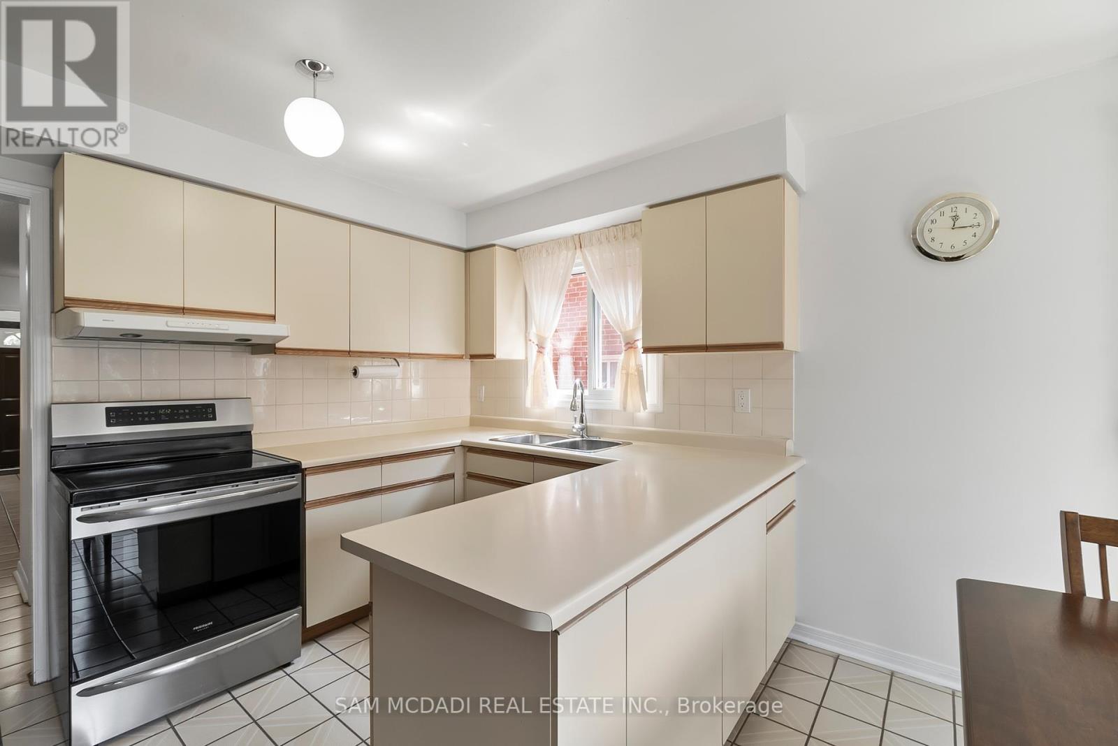 3346 Palgrave Road, Mississauga, Ontario  L5B 3E8 - Photo 25 - W12321923