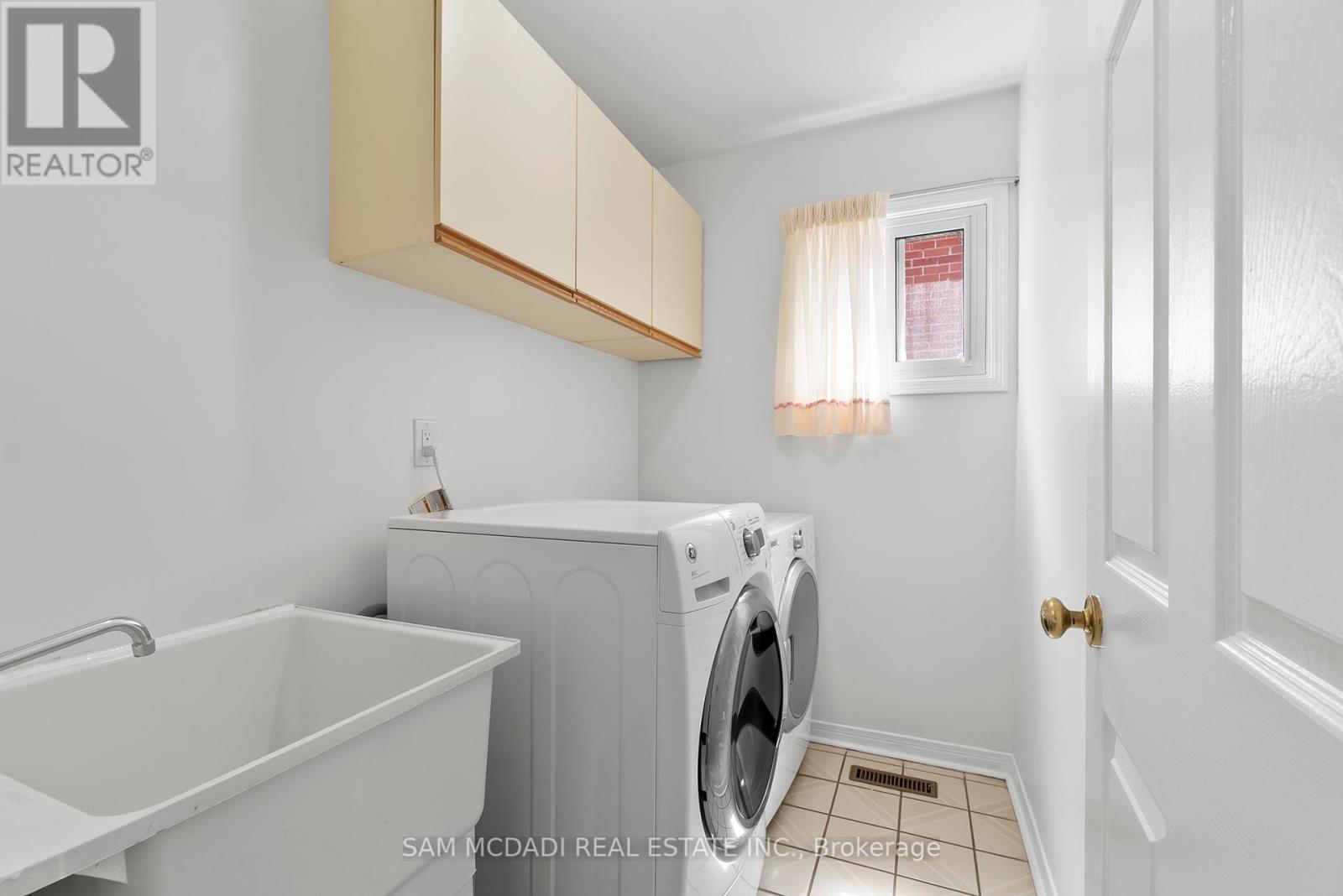 3346 Palgrave Road, Mississauga, Ontario  L5B 3E8 - Photo 28 - W12321923