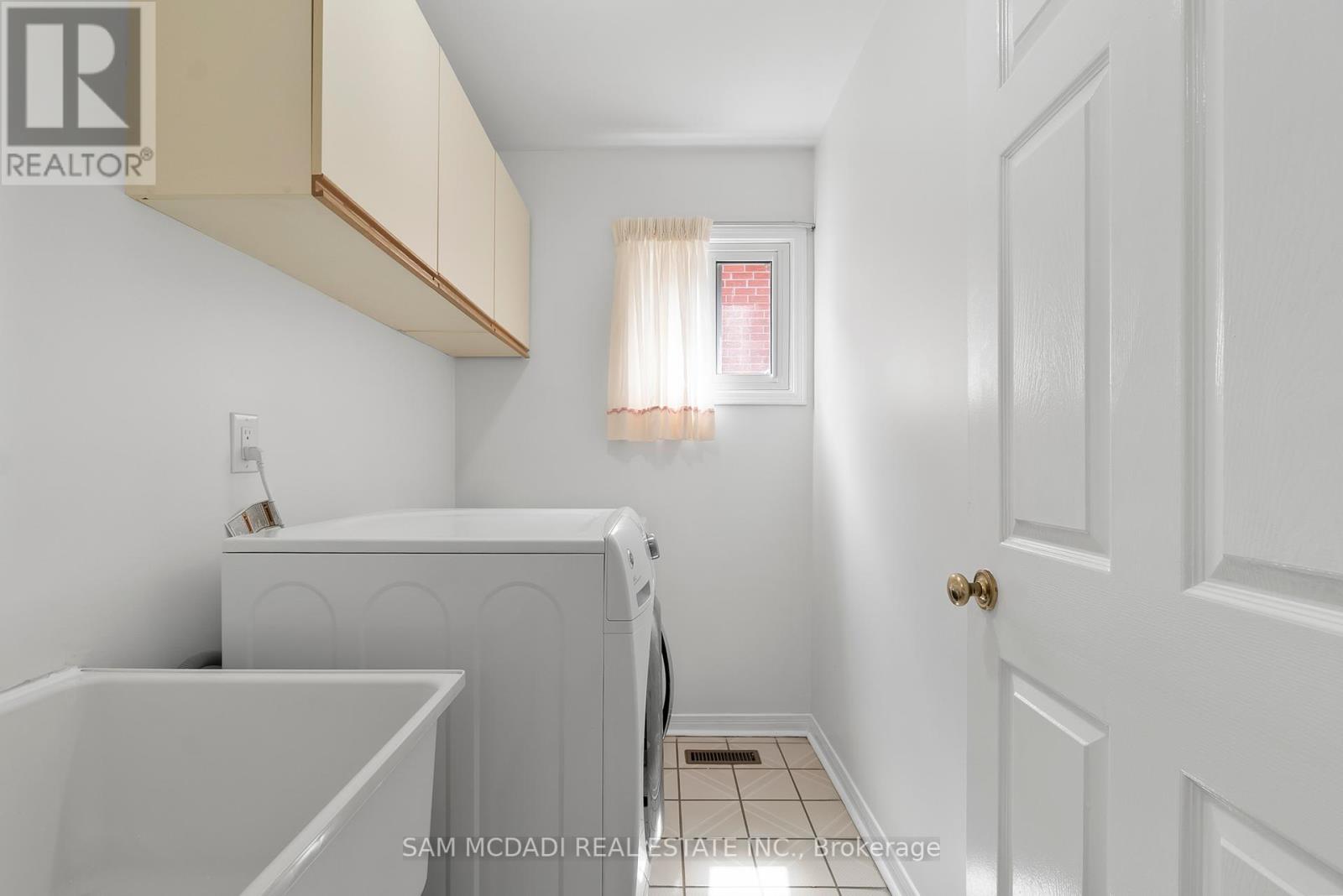 3346 Palgrave Road, Mississauga, Ontario  L5B 3E8 - Photo 29 - W12321923