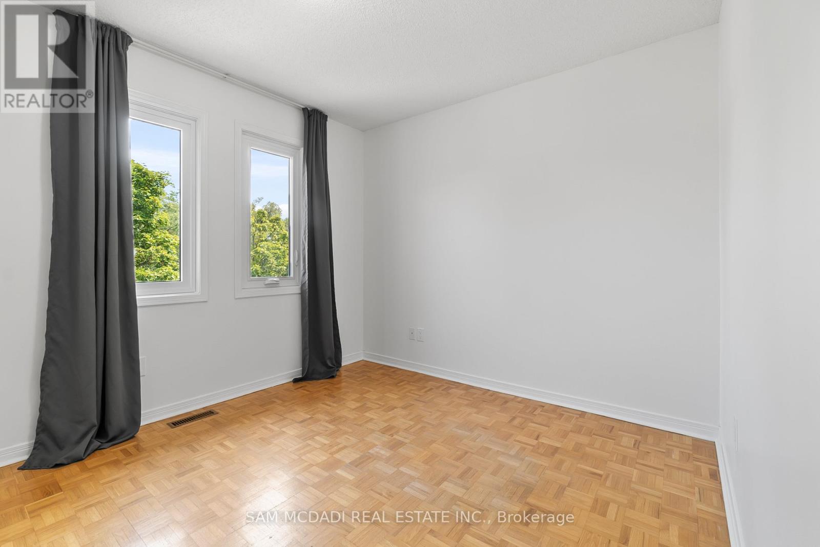 3346 Palgrave Road, Mississauga, Ontario  L5B 3E8 - Photo 31 - W12321923