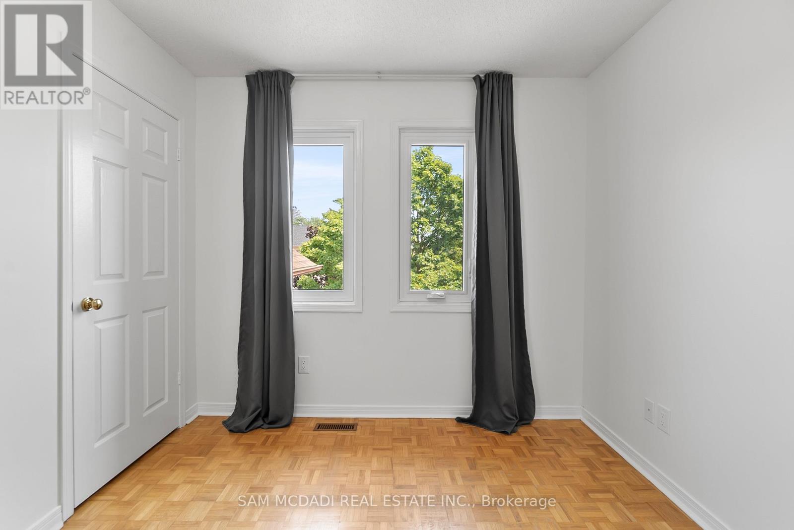3346 Palgrave Road, Mississauga, Ontario  L5B 3E8 - Photo 32 - W12321923