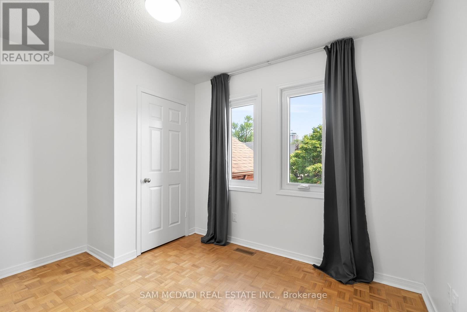 3346 Palgrave Road, Mississauga, Ontario  L5B 3E8 - Photo 33 - W12321923