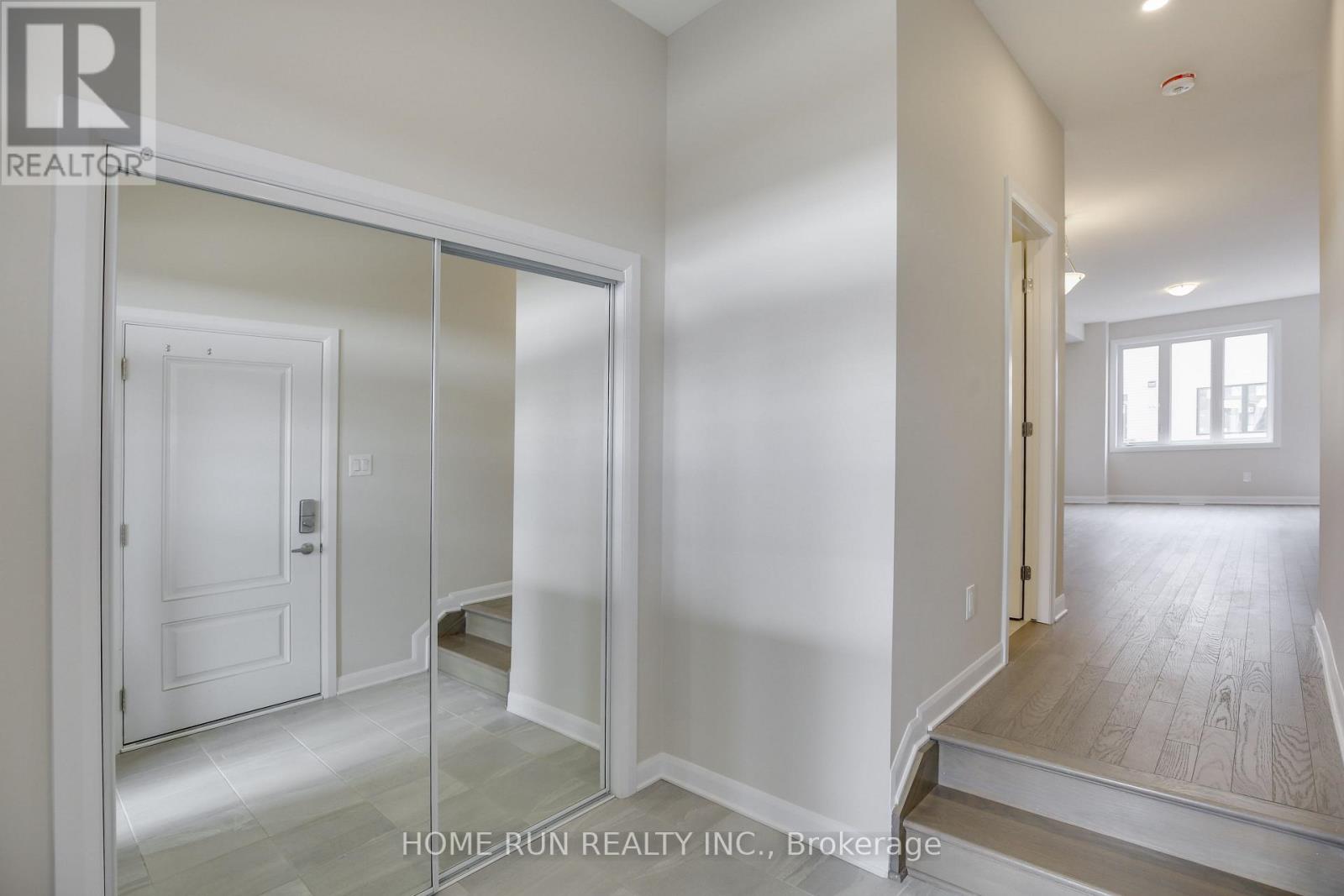 760 Jennie Trout Terrace, Ottawa, Ontario  K2W 0M2 - Photo 3 - X12321933