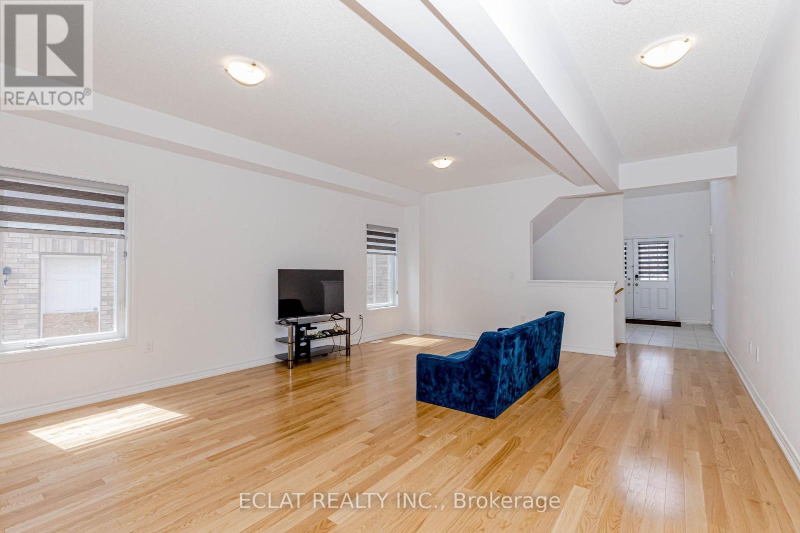 329 Russell Street, Southgate, Ontario  N0C 1B0 - Photo 8 - X12287028