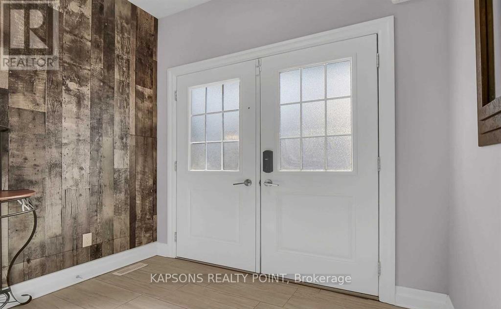 Property at 2619 SHEFFIELD BOULEVARD image 3