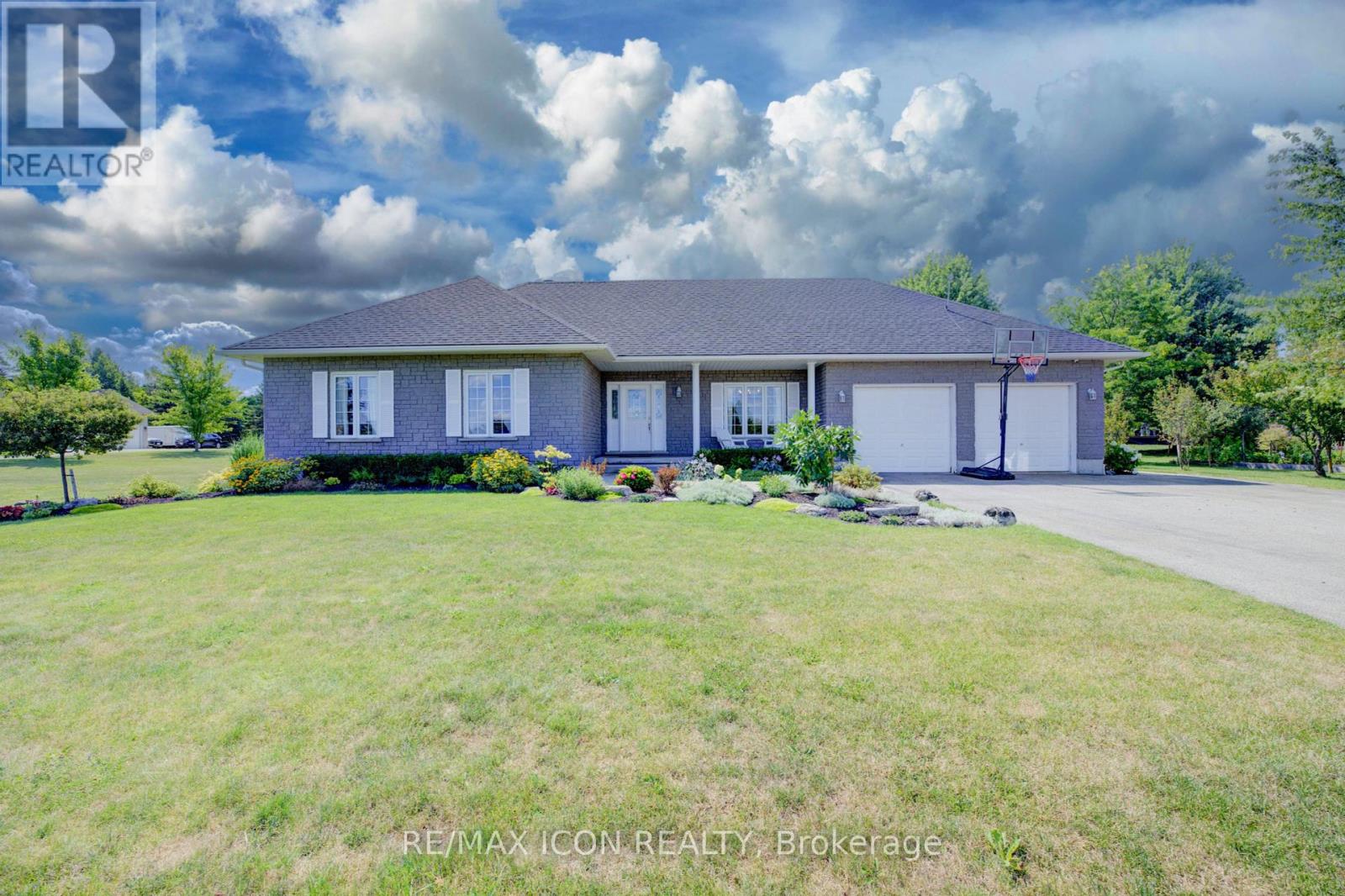 17 MINTO PINES ROAD, Minto, Ontario