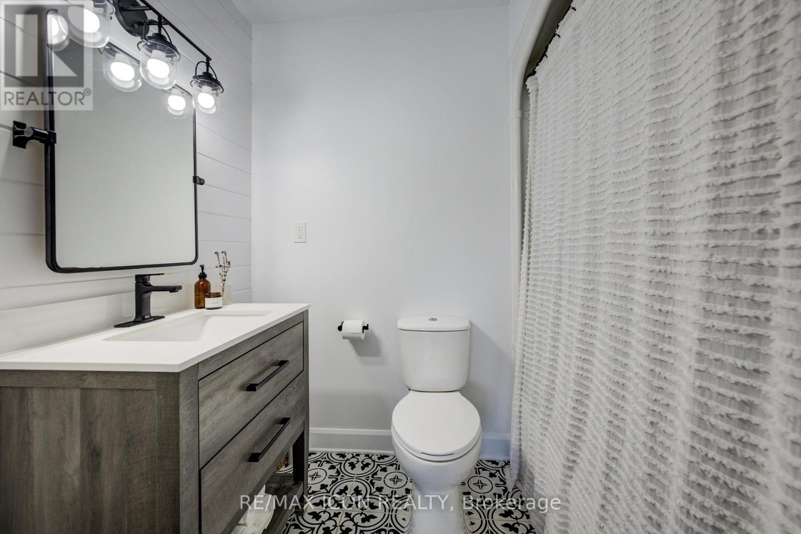 17 Minto Pines Road, Minto, Ontario  N0G 2L0 - Photo 30 - X12321914
