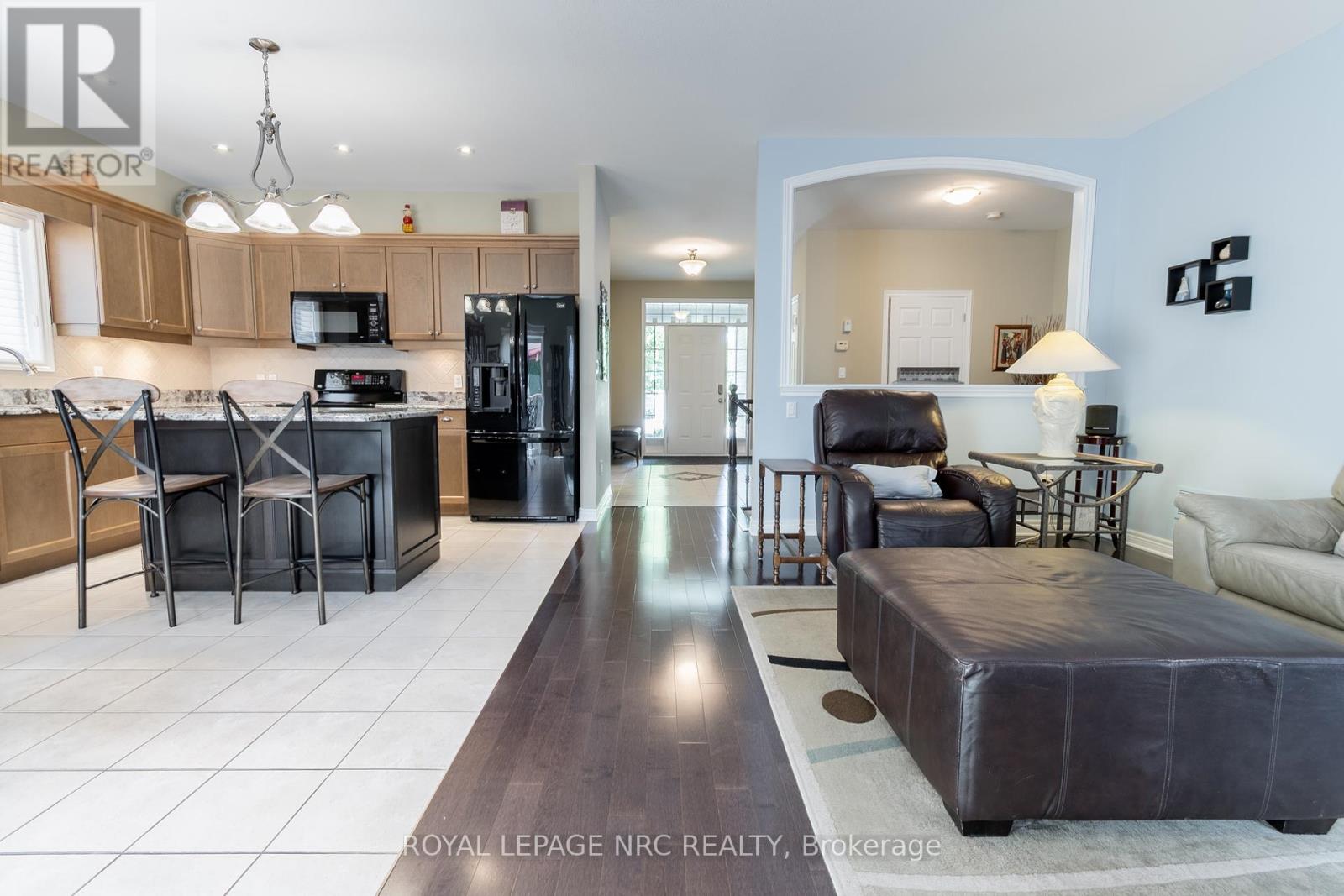 39 Loretta Drive, Niagara-On-The-Lake, Ontario  L0S 1T0 - Photo 12 - X12321916