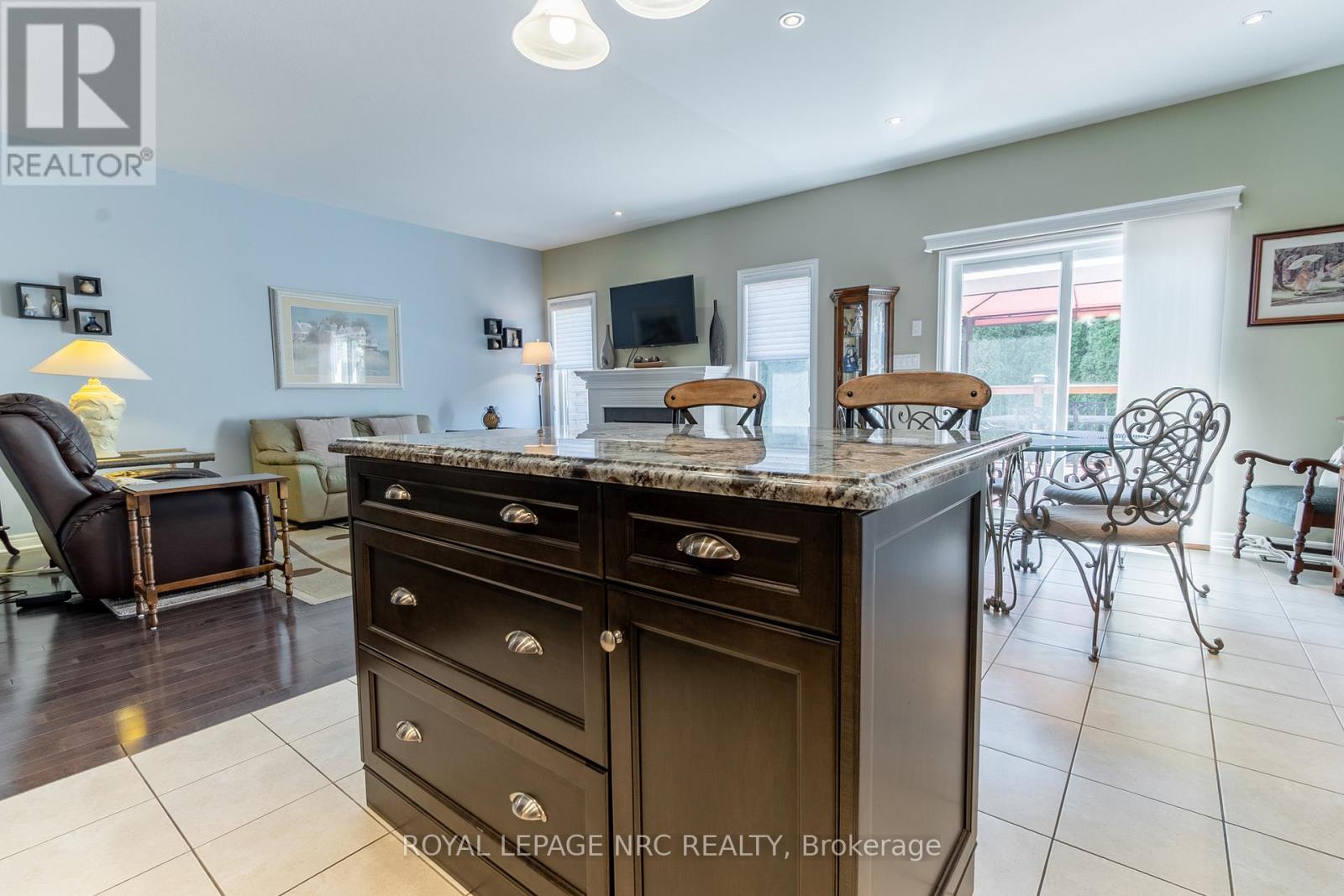 39 Loretta Drive, Niagara-On-The-Lake, Ontario  L0S 1T0 - Photo 14 - X12321916