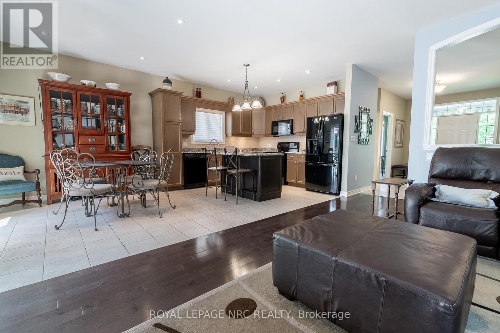 39 Loretta Drive, Niagara-On-The-Lake, Ontario  L0S 1T0 - Photo 15 - X12321916