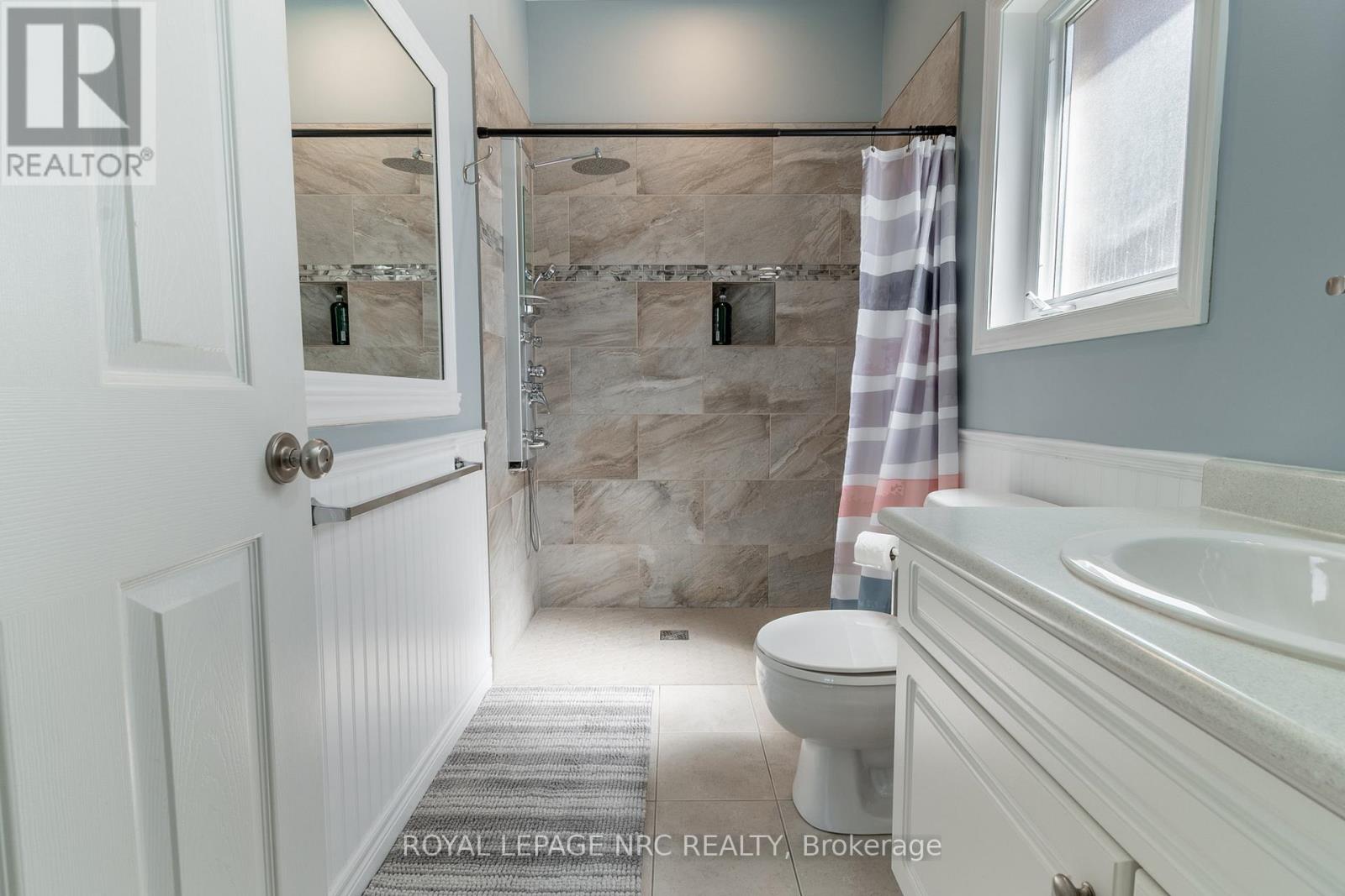 39 Loretta Drive, Niagara-On-The-Lake, Ontario  L0S 1T0 - Photo 25 - X12321916