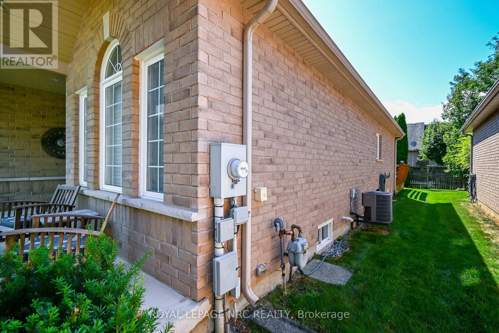39 Loretta Drive, Niagara-On-The-Lake, Ontario  L0S 1T0 - Photo 43 - X12321916