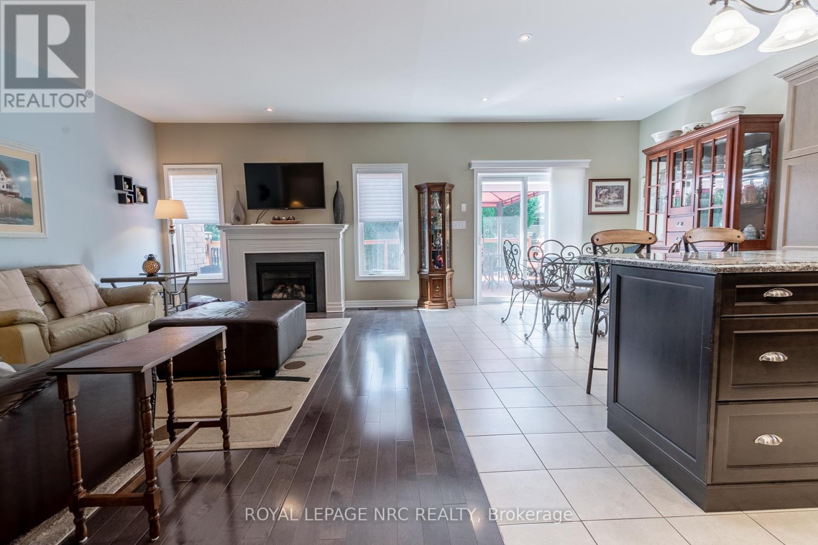 39 Loretta Drive, Niagara-On-The-Lake, Ontario  L0S 1T0 - Photo 6 - X12321916