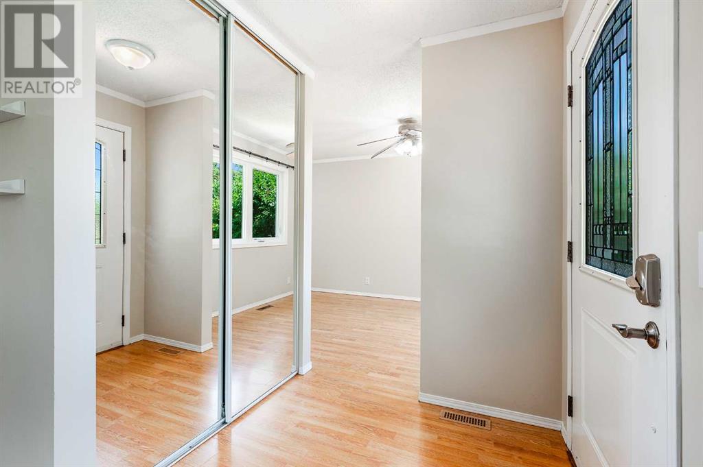 Property at 92 Macewan Park Road NW image 5