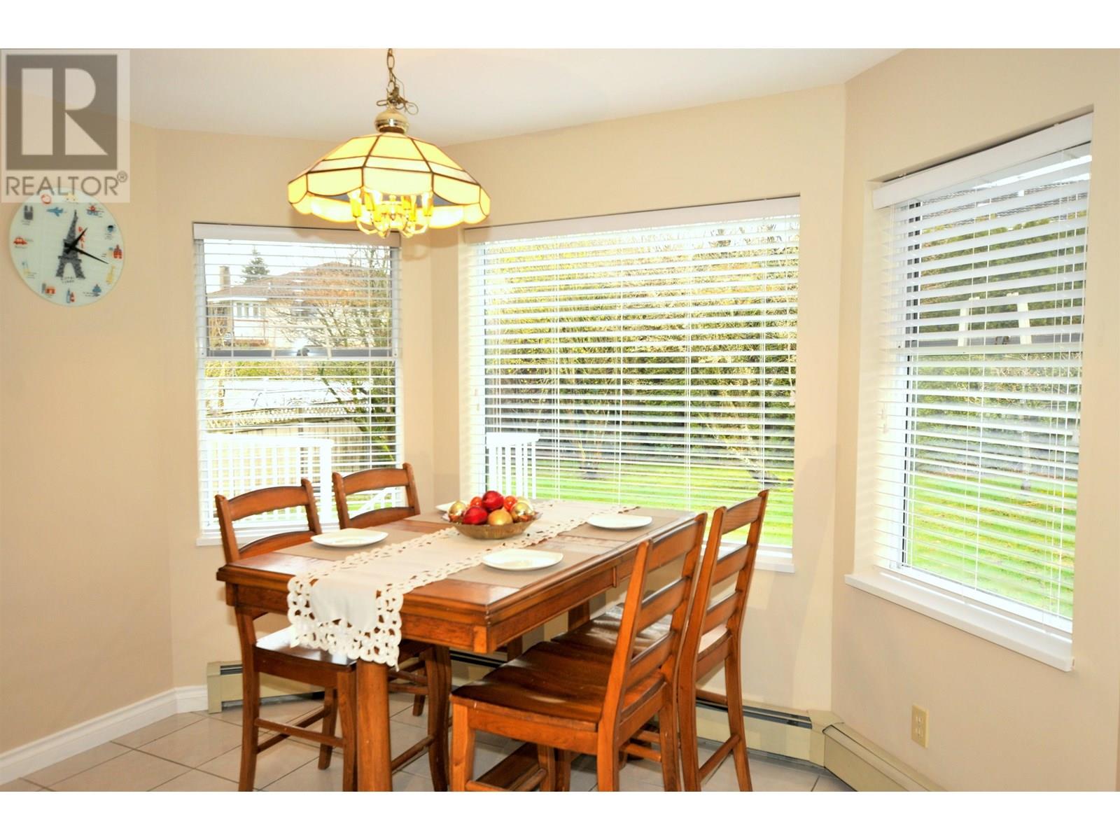6823 Grant Place, Burnaby, British Columbia  V5B 4X4 - Photo 7 - R3029730