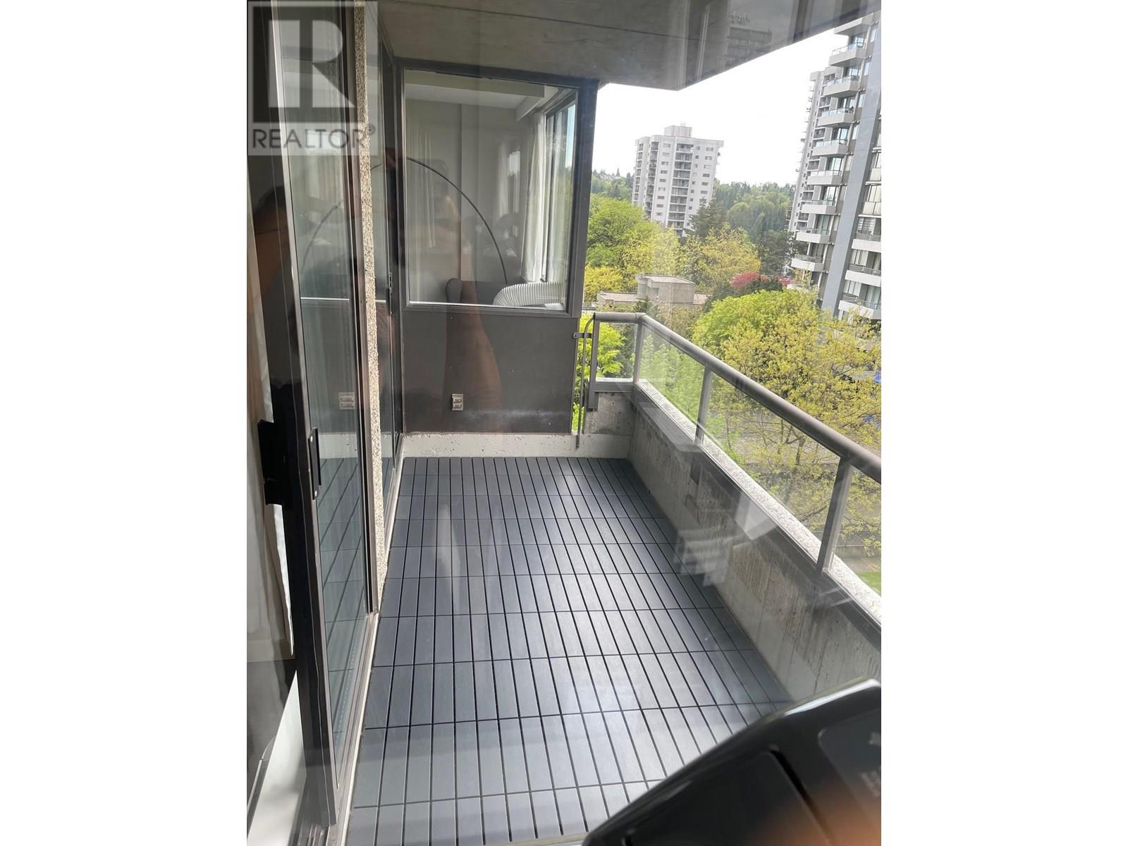 805 3970 Carrigan Court, Burnaby, British Columbia  V3N 4S5 - Photo 12 - R3031613