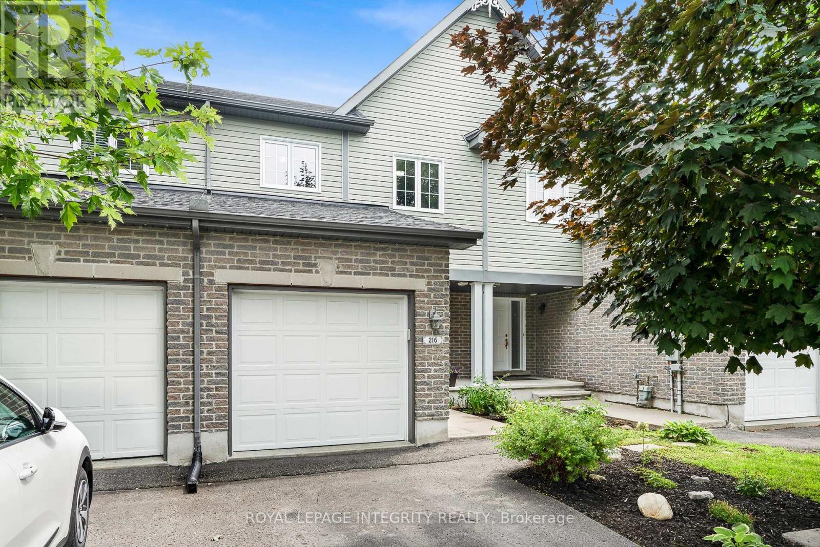 216 Eliot Street, Clarence-Rockland, Ontario  K4K 0E6 - Photo 1 - X12322012