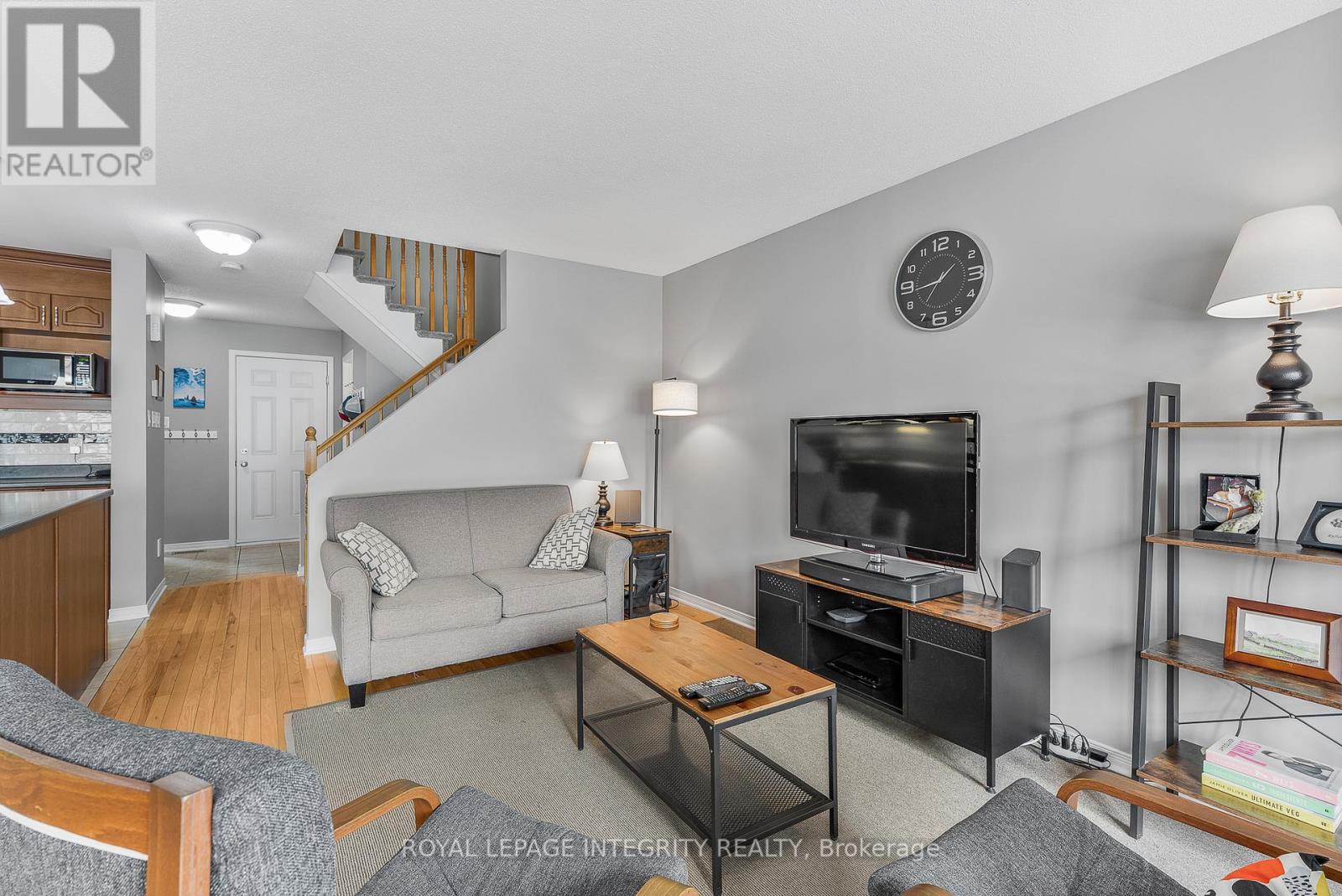 216 Eliot Street, Clarence-Rockland, Ontario  K4K 0E6 - Photo 11 - X12322012