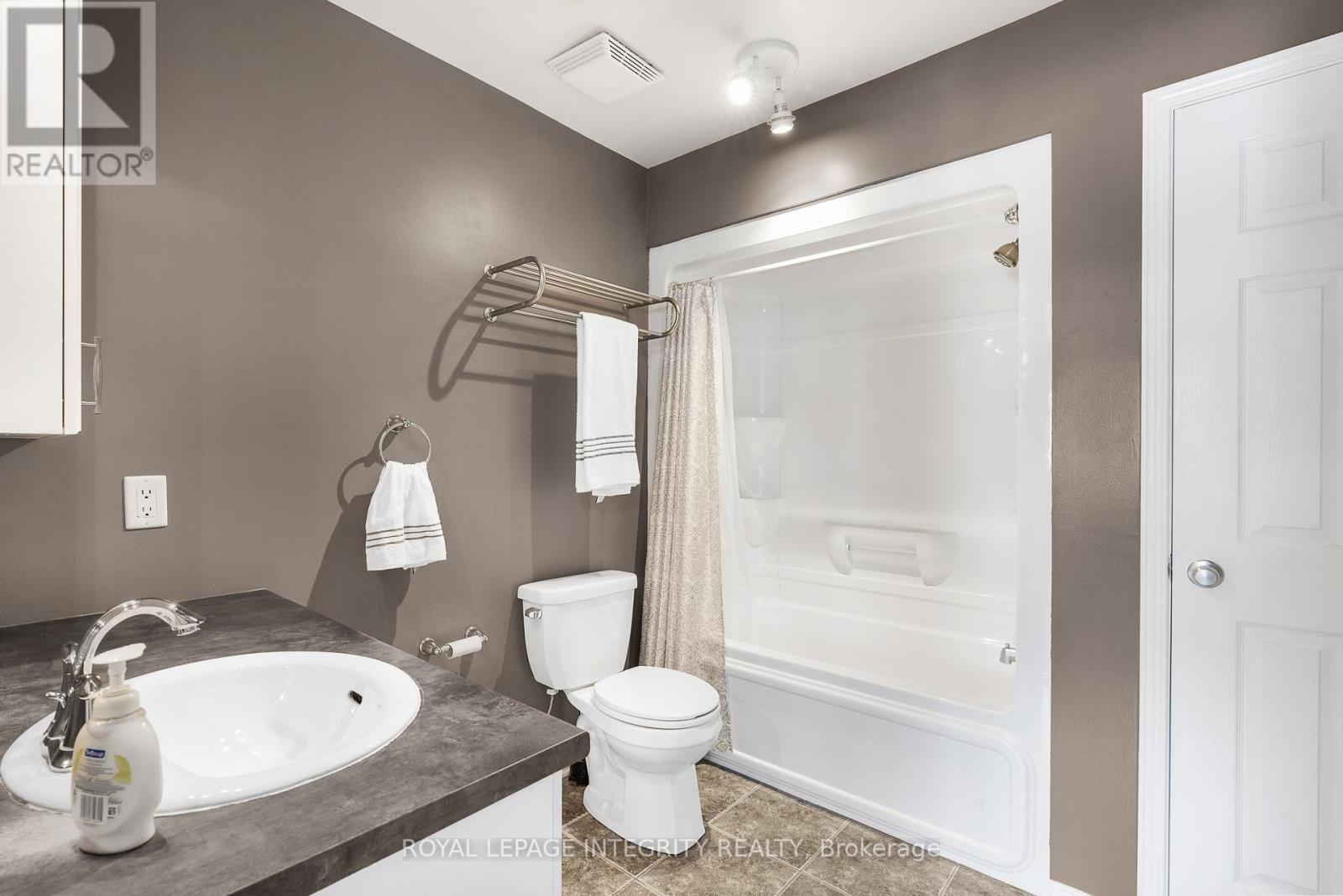216 Eliot Street, Clarence-Rockland, Ontario  K4K 0E6 - Photo 19 - X12322012