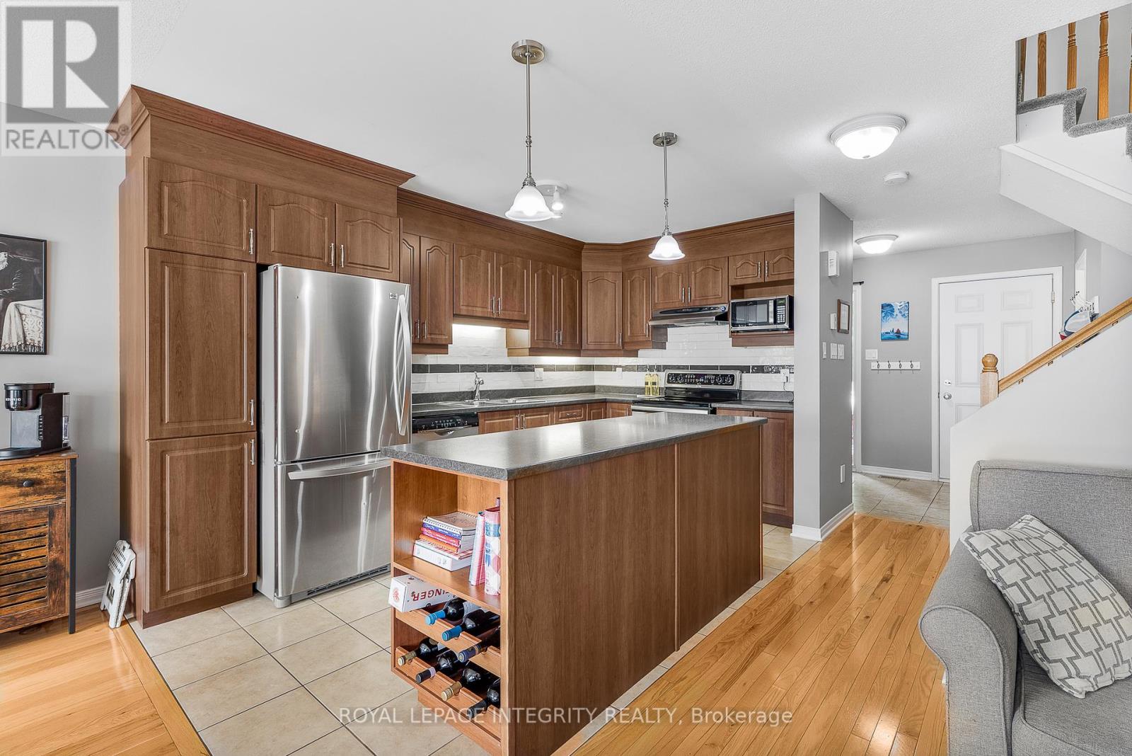 216 Eliot Street, Clarence-Rockland, Ontario  K4K 0E6 - Photo 7 - X12322012
