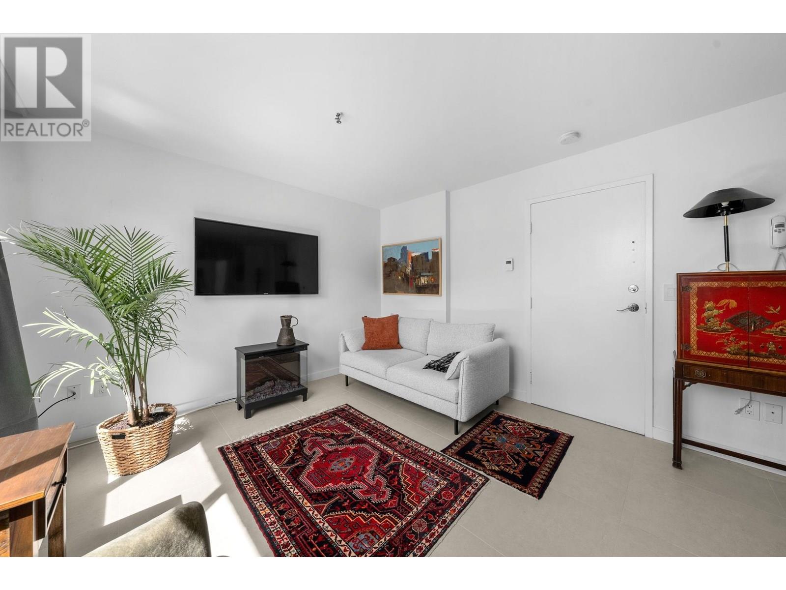 101a 460 14th Street, West Vancouver, British Columbia  V7T 2W1 - Photo 2 - R3030483