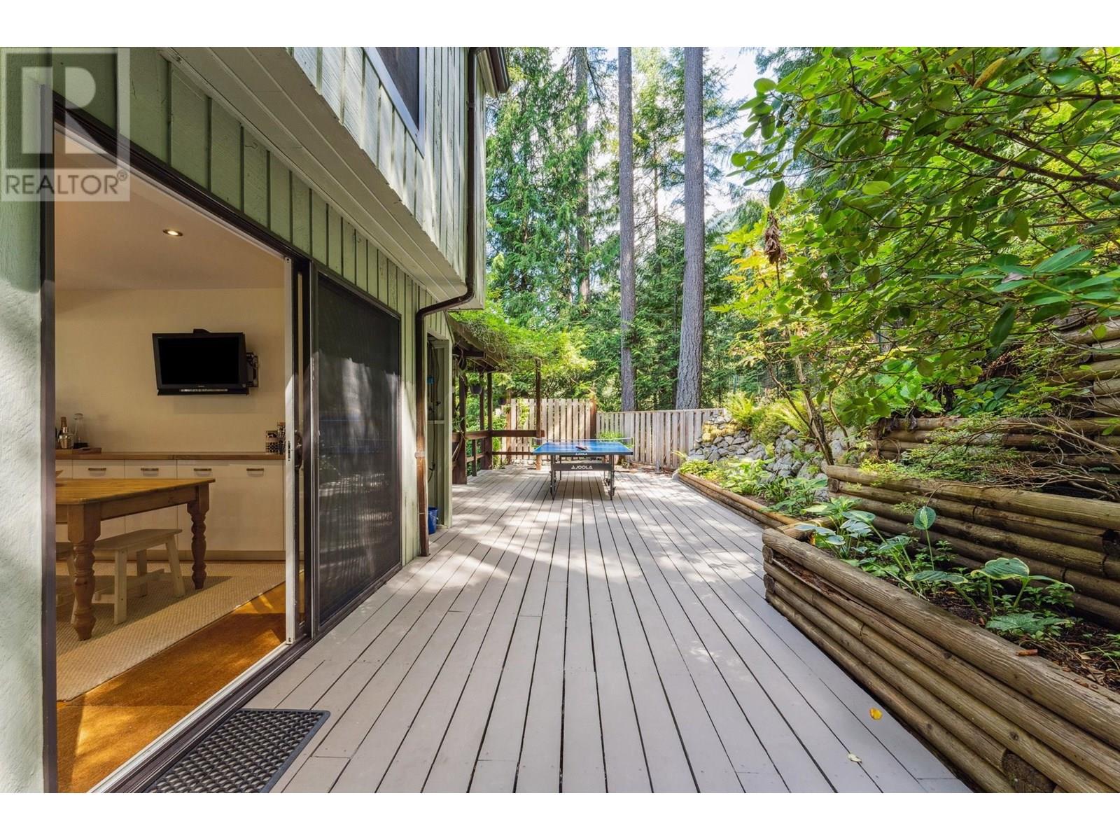 385 Oceanview Road, Lions Bay, British Columbia  V0N 2E0 - Photo 18 - R3033102