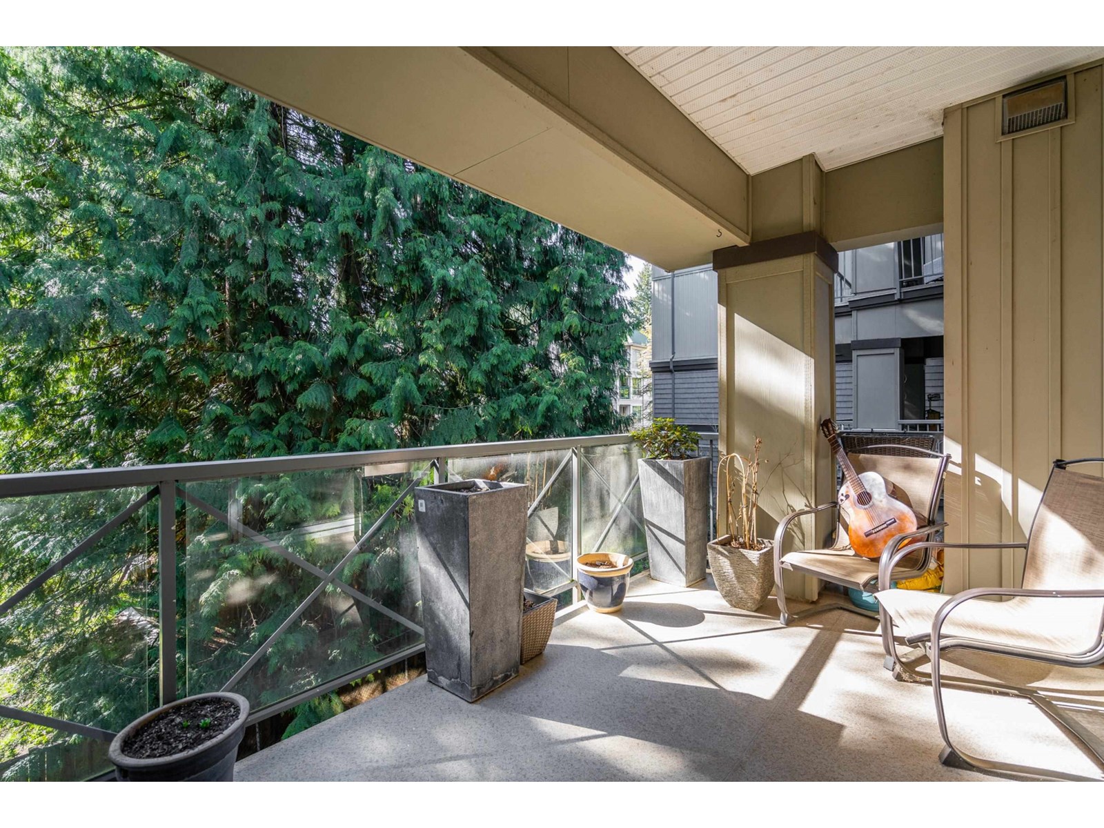 309 33318 E Bourquin Crescent, Abbotsford, British Columbia  V2S 0A6 - Photo 2 - R3012815