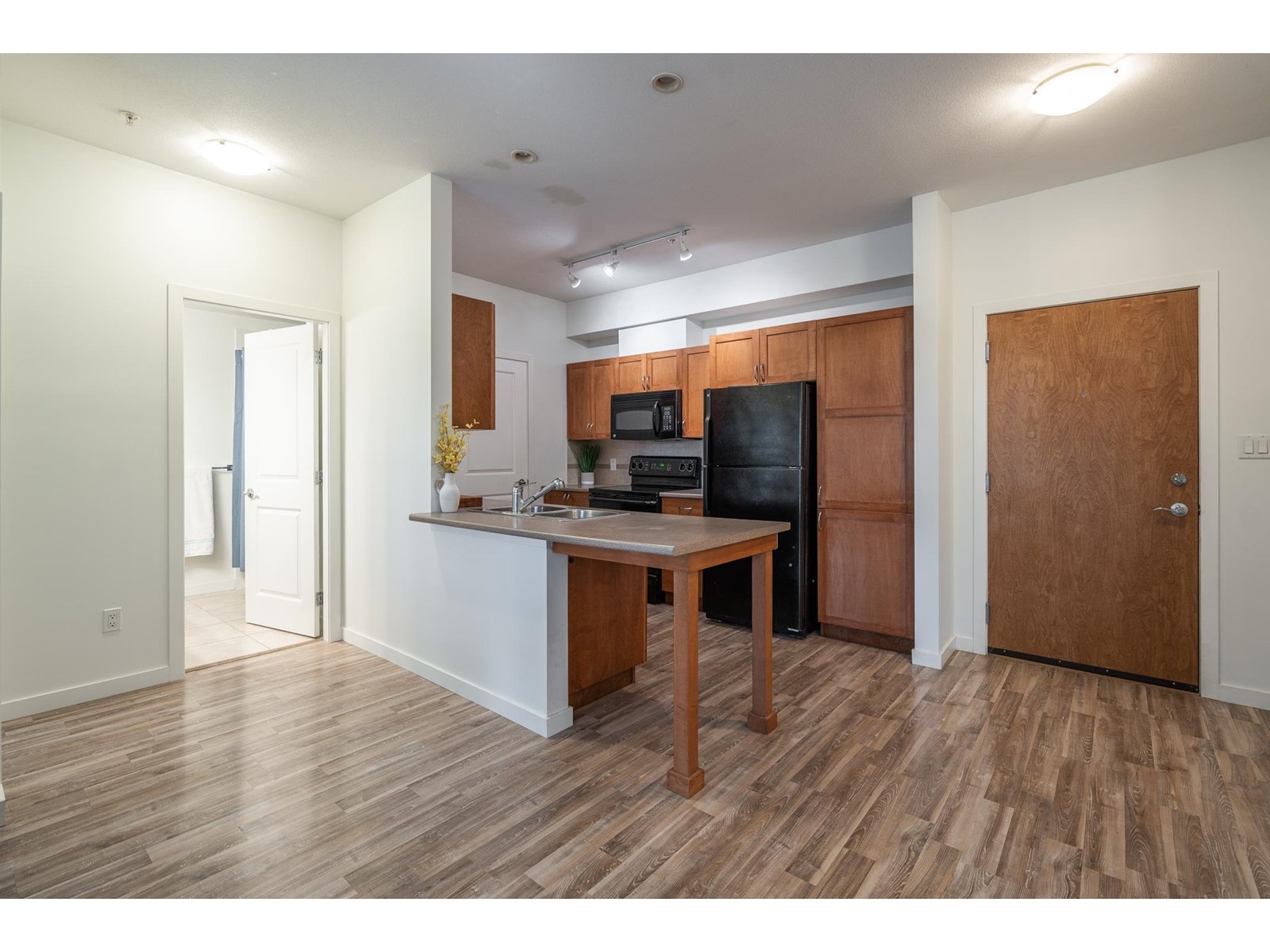 309 33318 E Bourquin Crescent, Abbotsford, British Columbia  V2S 0A6 - Photo 8 - R3012815