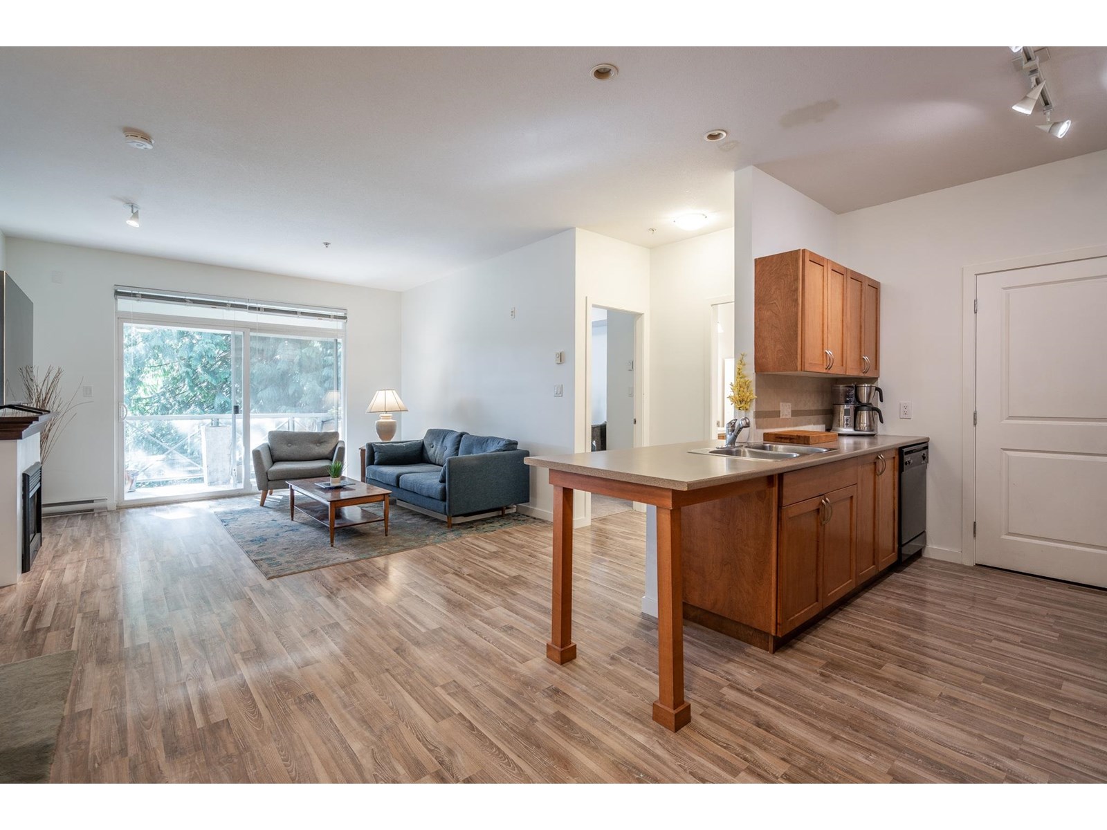 309 33318 E Bourquin Crescent, Abbotsford, British Columbia  V2S 0A6 - Photo 1 - R3012815