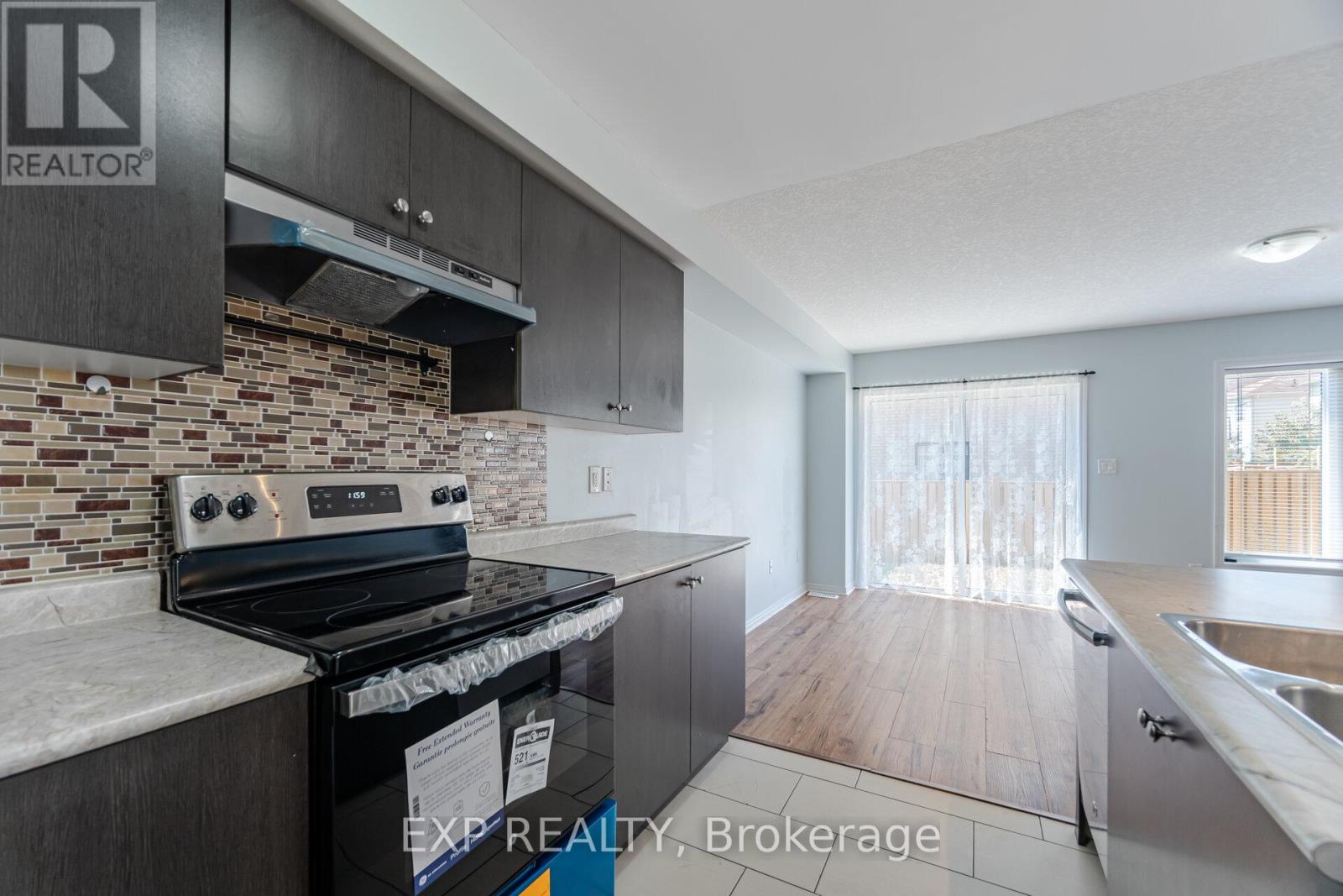 67 Thompson Road, Haldimand, Ontario  N3W 2G9 - Photo 22 - X12312692