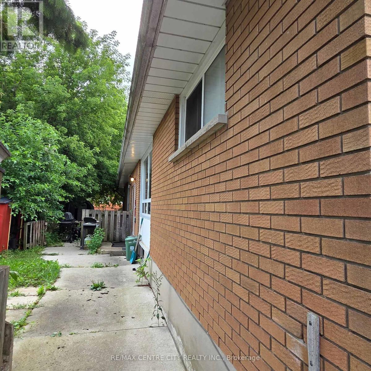Property at 360 STRATTON DRIVE image 2