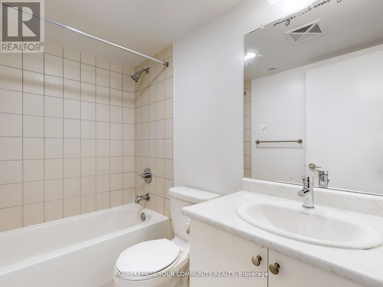 525 - 8 Trent Avenue, Toronto, Ontario  M4C 0A6 - Photo 6 - E12322053
