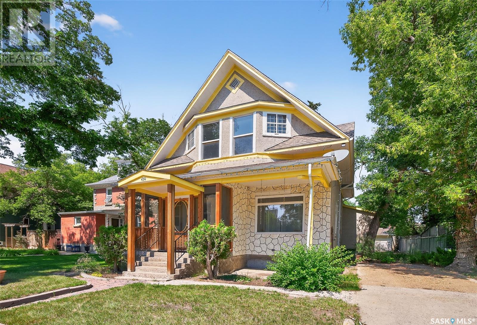 Property at 430 Ominica STREET W image 4