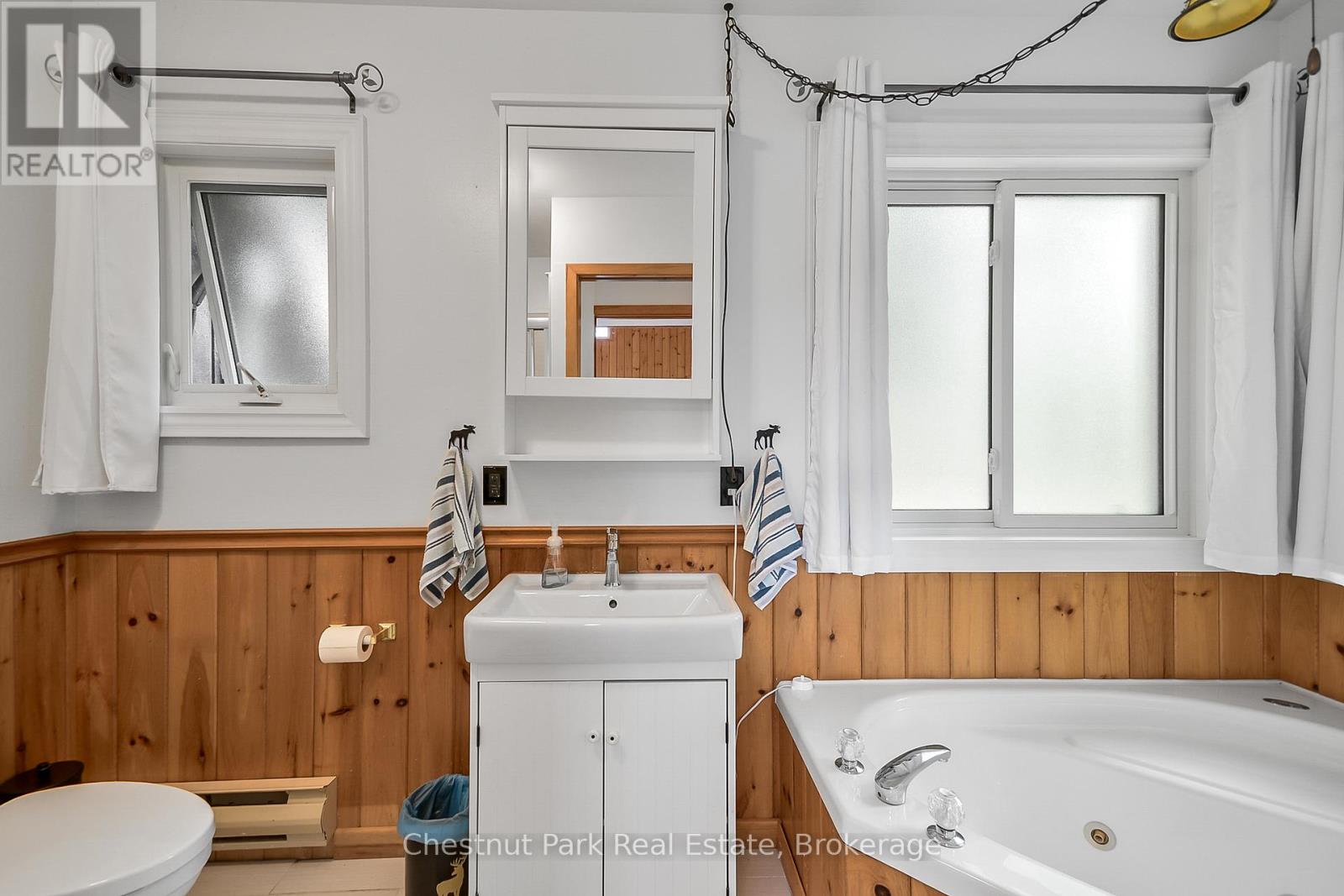 1037 Fire Route 20g, Gravenhurst, Ontario  P1P 1R3 - Photo 13 - X12322103