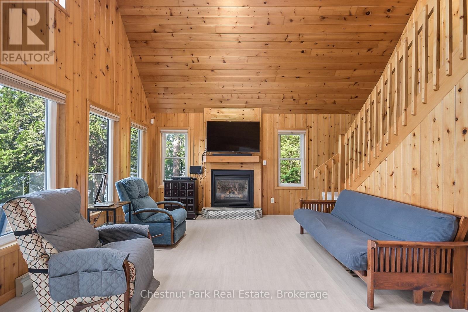 1037 Fire Route 20g, Gravenhurst, Ontario  P1P 1R3 - Photo 19 - X12322103