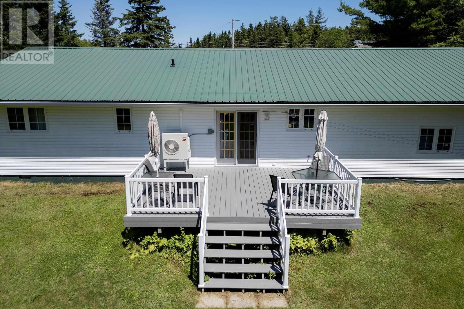 Property at 174 Riverbend Drive image 4