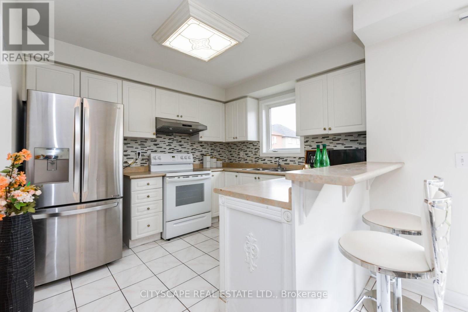 56 Checkerberry Crescent, Brampton, Ontario  L6R 2S6 - Photo 13 - W12322098