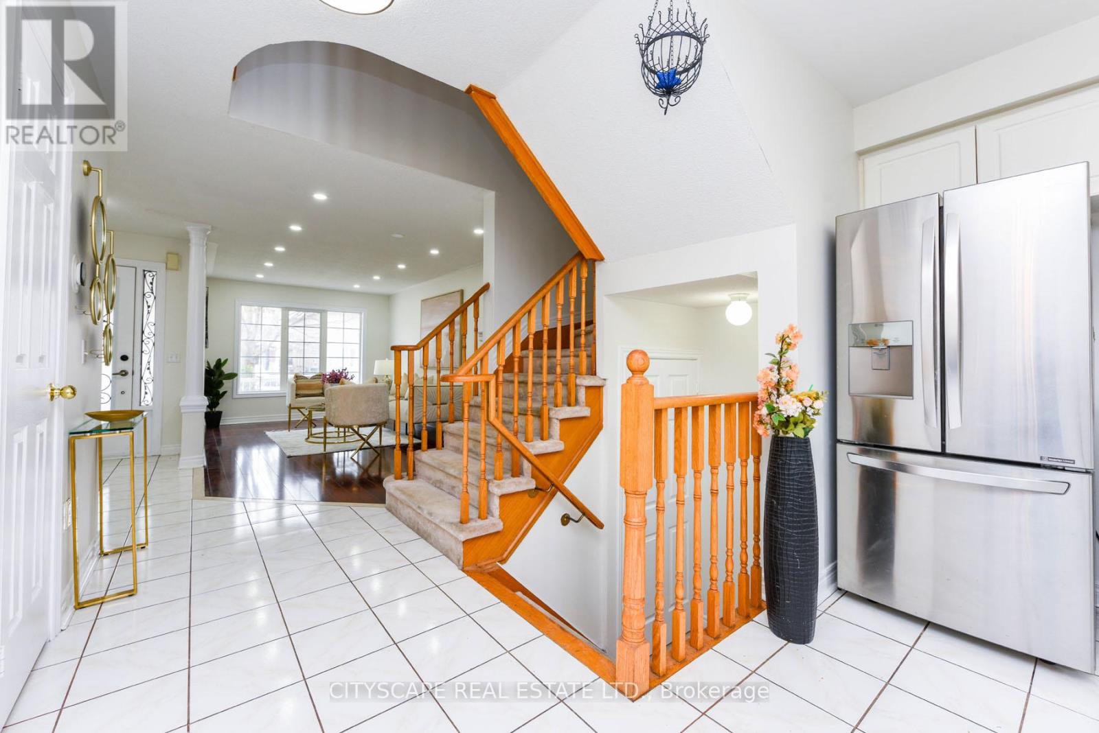 56 Checkerberry Crescent, Brampton, Ontario  L6R 2S6 - Photo 16 - W12322098