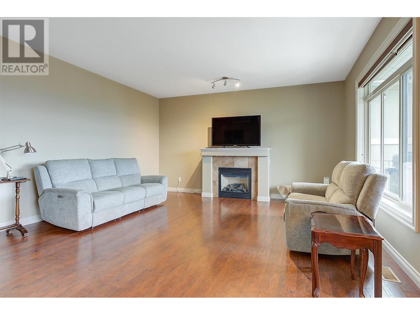 Property at 5008 Bunting Court image 4