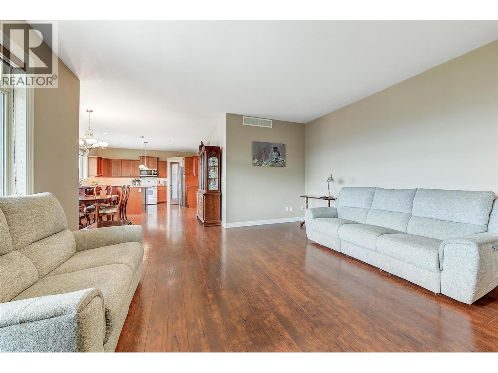 5008 Bunting Court Kelowna Photo 14 5008 Bunting Court Kelowna Photo 14