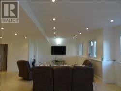 5241 Adobe Court, Mississauga, Ontario  L5M 0K8 - Photo 4 - W12321291