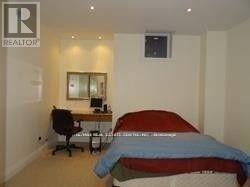 5241 Adobe Court, Mississauga, Ontario  L5M 0K8 - Photo 5 - W12321291