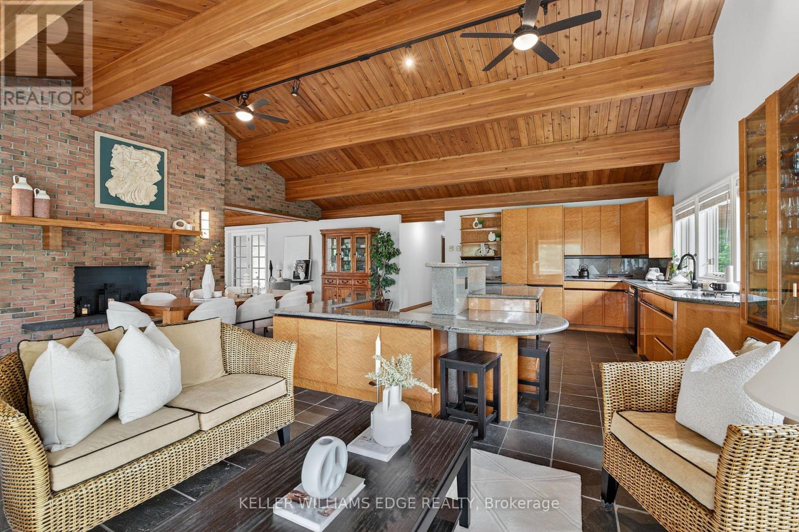 2360 8 Side Road, Burlington, Ontario  L7P 0M7 - Photo 16 - W12322127