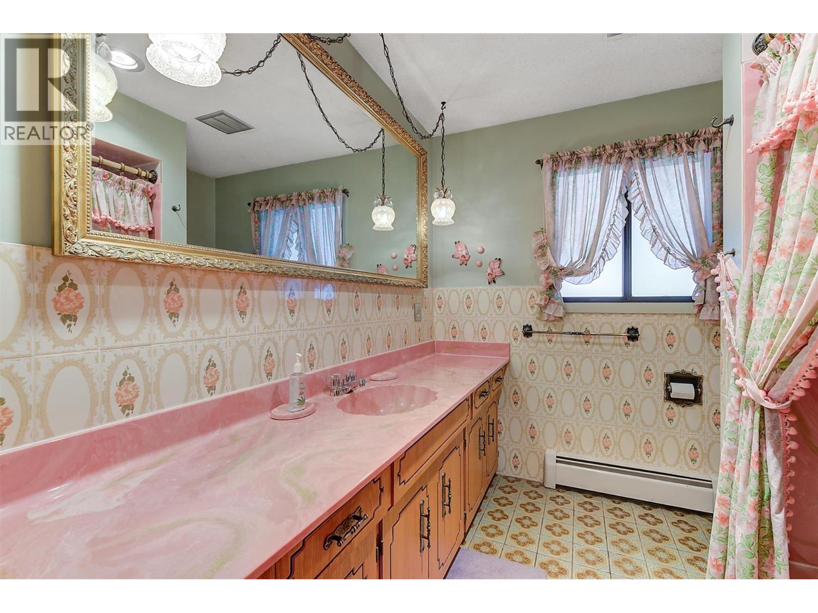 734 Francis Avenue Kelowna Photo 19 734 Francis Avenue Kelowna Photo 19