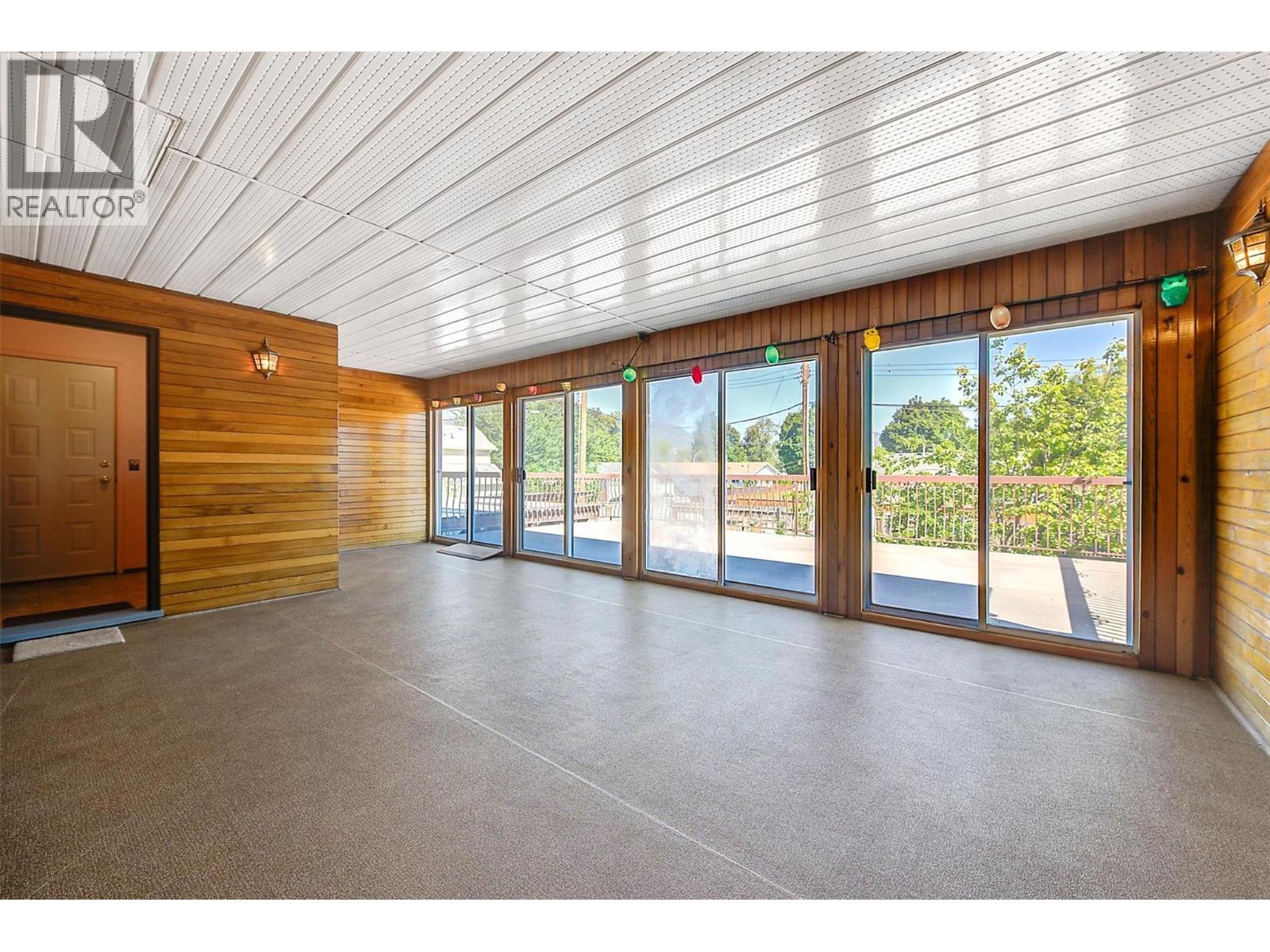 734 Francis Avenue Kelowna Photo 30 734 Francis Avenue Kelowna Photo 30