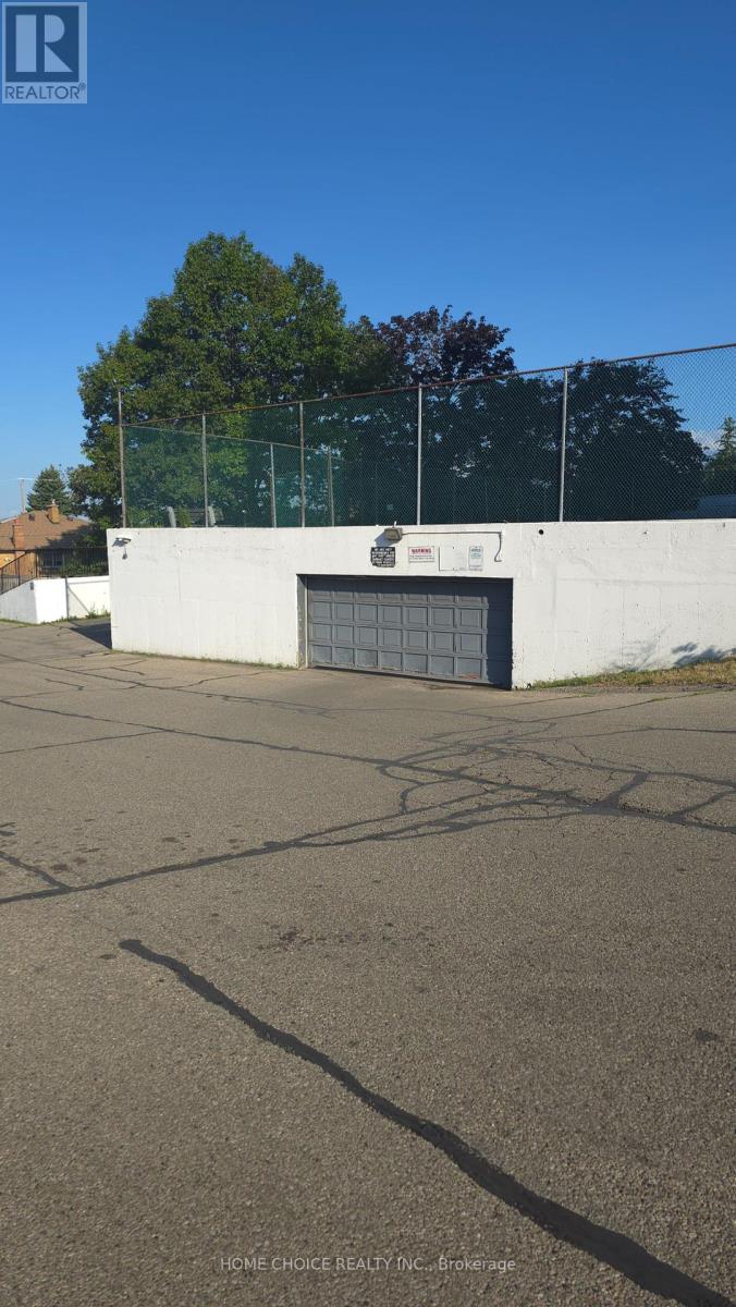 Property at 803 - 3460 KEELE STREET image 2
