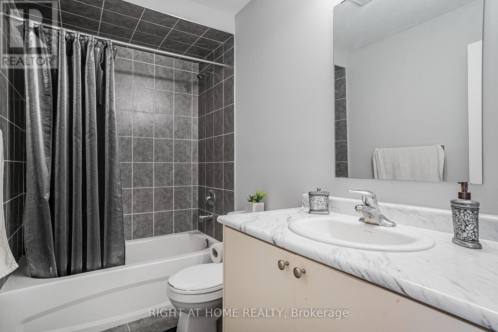 192 Closson Drive, Whitby, Ontario  L1P 0M6 - Photo 10 - E12322151