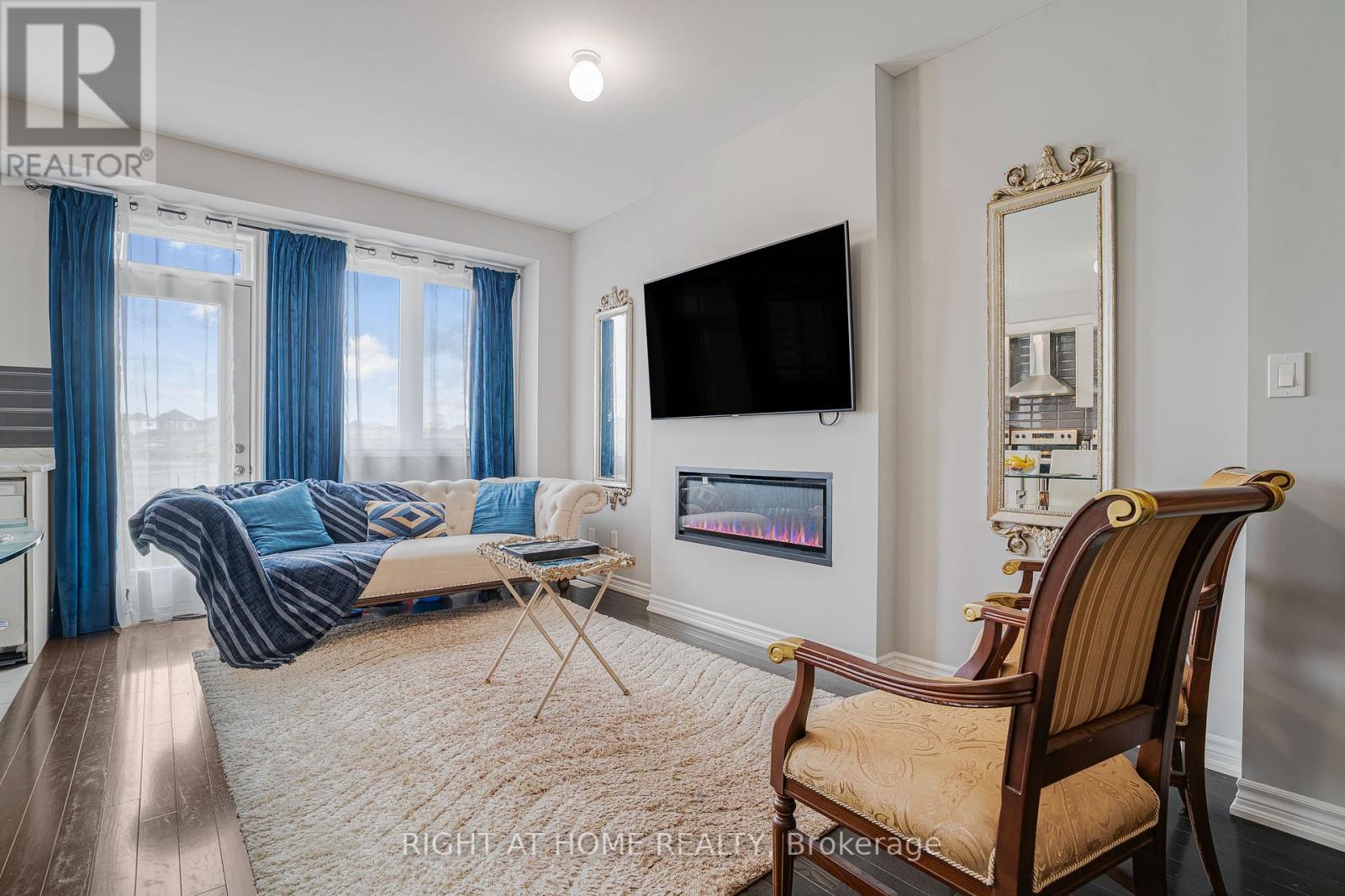 Property at 192 CLOSSON DRIVE image 2
