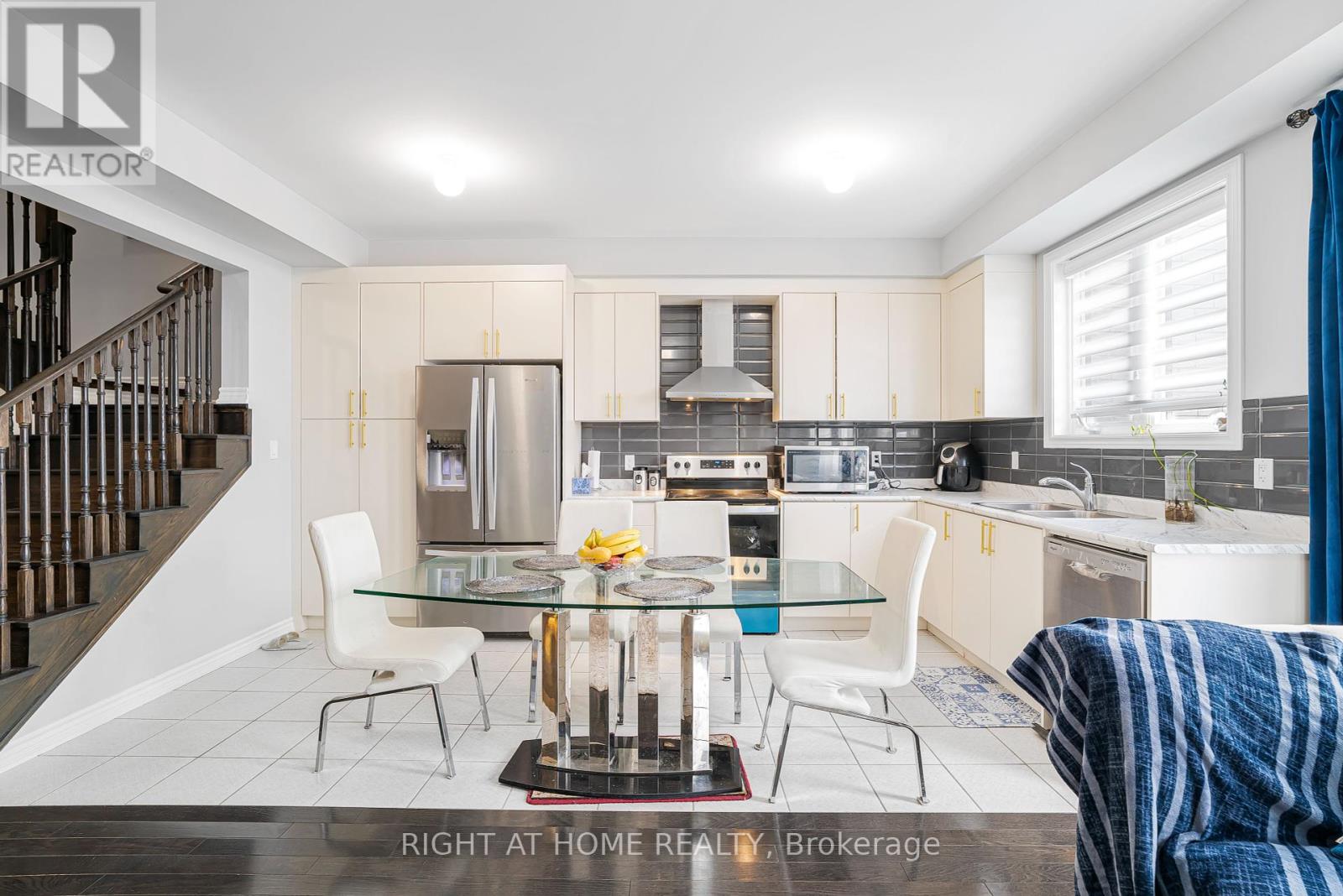 192 Closson Drive, Whitby, Ontario  L1P 0M6 - Photo 20 - E12322151