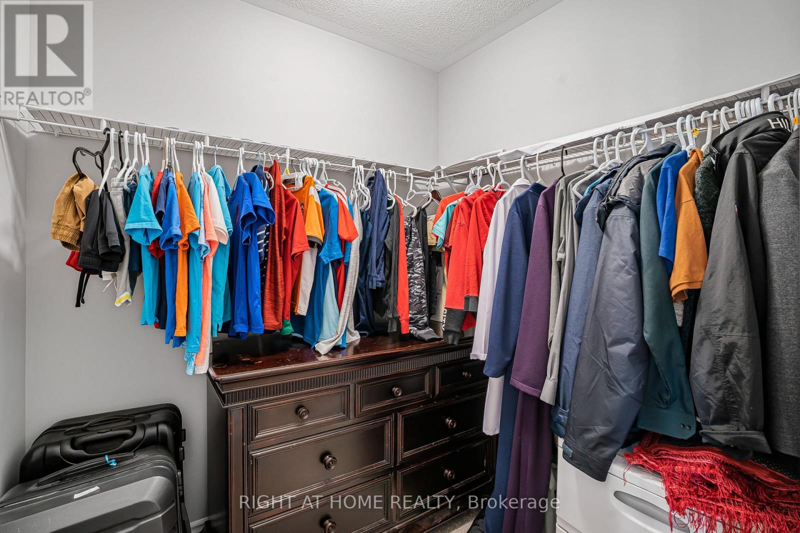 192 Closson Drive, Whitby, Ontario  L1P 0M6 - Photo 7 - E12322151